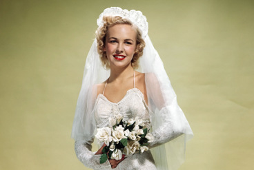 تکامل لباس های عروسی: ردیابی تغییرات مد عروس در طول دهه ها