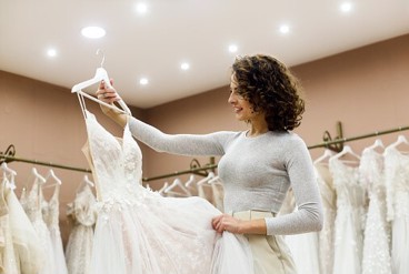 روانشناسی خرید لباس عروس: چرا چیزی فراتر از یک لباس است