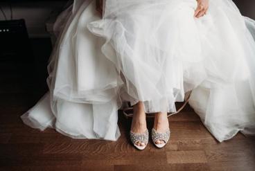 نحوه انتخاب کفش مناسب برای لباس عروس