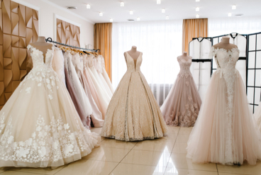 خدمات اجاره لباس عروس: گزینه ای پایدار و مقرون به صرفه برای عروس