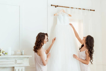 چگونه از لباس عروس خود قبل، در طول و بعد از روز عروسی مراقبت کنید