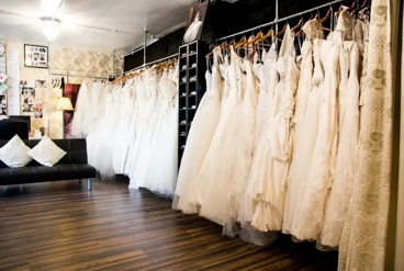 طراحی لباس عروسی پایدار: انتخاب های سازگار با محیط زیست برای عروس مدرن