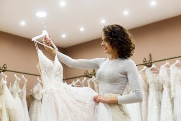 شکستن کلیشه ها: لباس عروسی غیر سفید و نماد آنها