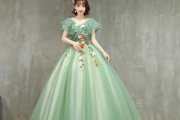 10 مدل لباس عروس رنگی 2022