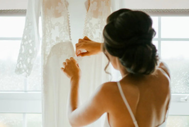تغییر لباس عروس DIY (خودت انجامش بده): راهنمای گام به گام برای عروس ماهر