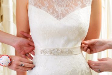 انتخاب لباس عروس مناسب: نکات و توصیه هایی برای عروس های آینده