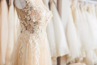 اجاره در مقابل خرید: مزایا و معایب اجاره لباس عروس