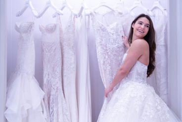 فروش لباس عروس: پیدا کردن لباس مجلسی طراح با قیمت مناسب