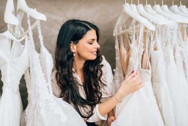 بایدها و نبایدهای خرید لباس عروس: اشتباهاتی که باید از آنها اجتناب کنید